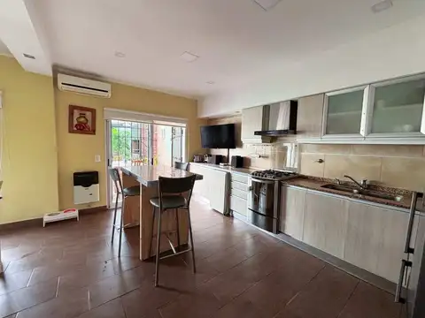 Berón de Astrada 800