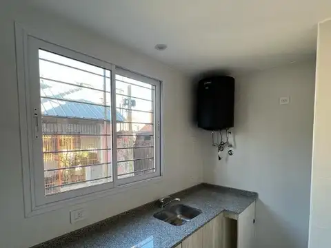 Casa Dúplex en Venta - 2 Ambientes con Jardín en Tigre Centro