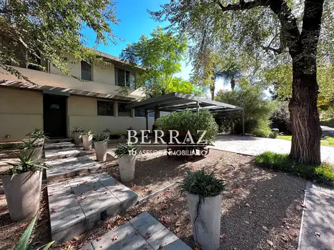 Casa venta 5 ambientes en Barrio Los Laureles Pilar lote de 991,60 m2