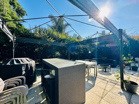 Casa 7 ambientes con 5 baños
