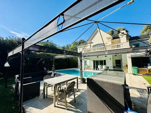Casa en Venta en Solar Del Bosque, USD 430.000