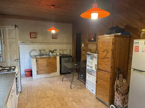 Venta de lote con casa en City Bell