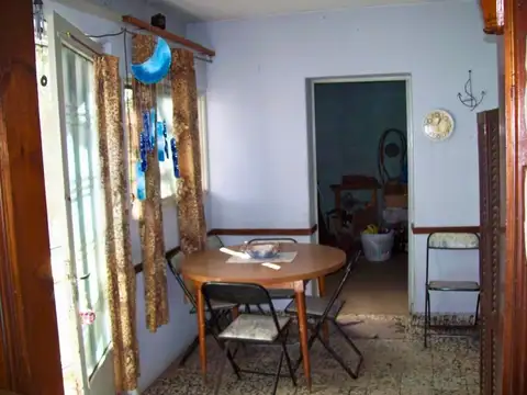 Casa de 3 ambientes con gran fondo libre en Villa Ballester