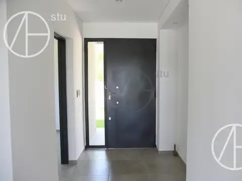 Casa en Alquiler en Puertos - Araucarias, USD 2.000