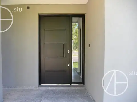 Casa en Alquiler de 4 dormitorios