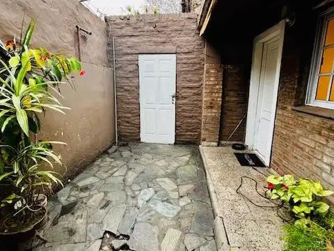 Depto Tipo Casa en Venta 57 años