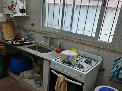 Depto Tipo Casa 5 ambientes con 2 baños