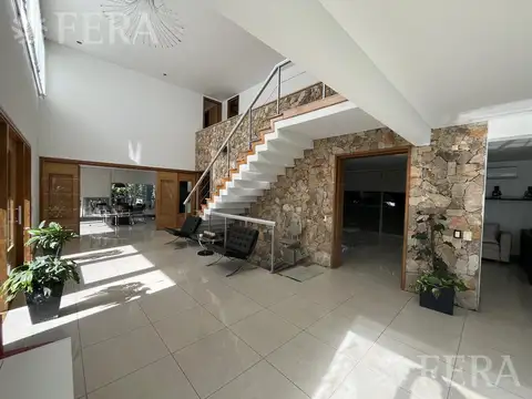 Casa 7 ambientes con 7 baños