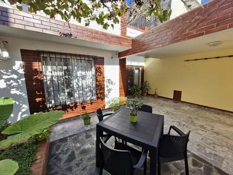 Depto Tipo Casa en Venta de 4 dormitorios