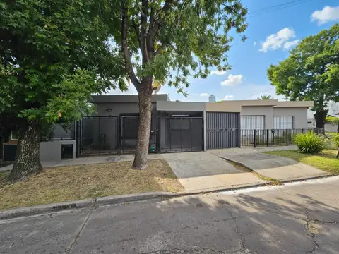 Casa en Venta en Ituzaingó Norte 4 Ambientes