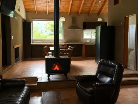 Casa en Venta - 3 Dormitorios 2 Baños - 705mts - Monte Hermoso