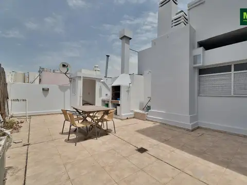 Hermoso 2 ambientes con terraza propia, parrilla y cochera