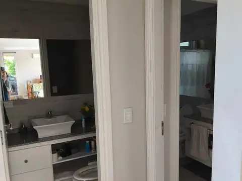Casa en Alquiler con 1 cochera