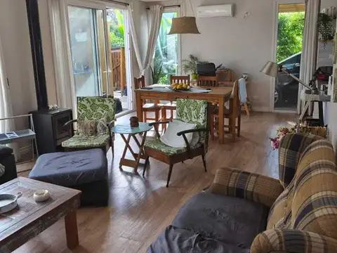 Casa 3 ambientes con 2 baños