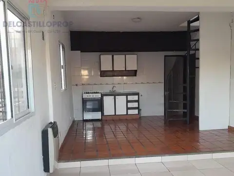 Depto Tipo Casa en Alquiler de 1 dormitorio