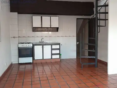 Depto Tipo Casa 2 ambientes con 1 baño