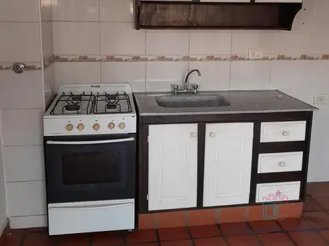 Depto Tipo Casa en Alquiler con 1 cocheras
