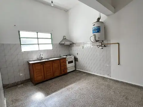 Se vende casa, excelente ubicación en San Vicente!