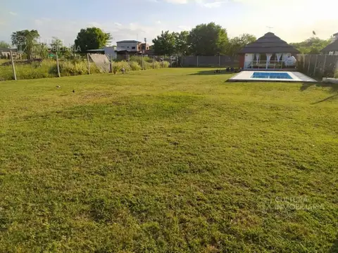 VENTA LOTE CON PILETA Y QUINCHO EN PILAR no en  