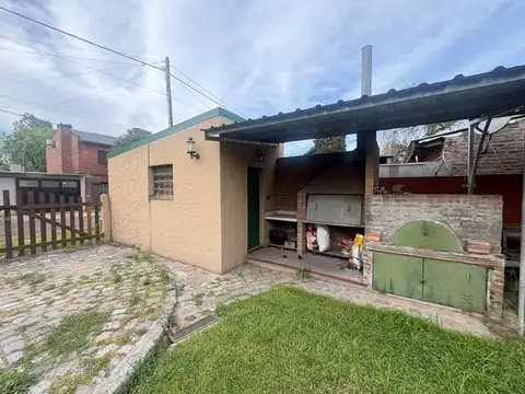 Casa 2 ambientes con 1 baño