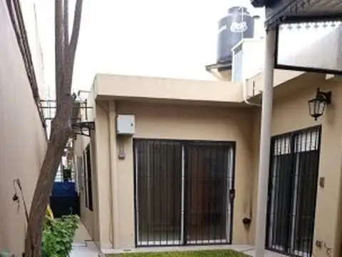 Depto Tipo Casa en Alquiler de 3 dormitorios