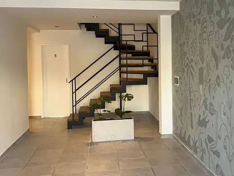 Depto Tipo Casa en Venta con 1 cochera