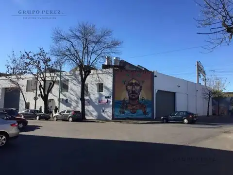 Galpón - Depósito de 1000 m2. en Barracas - ALQUILER Y VENTA