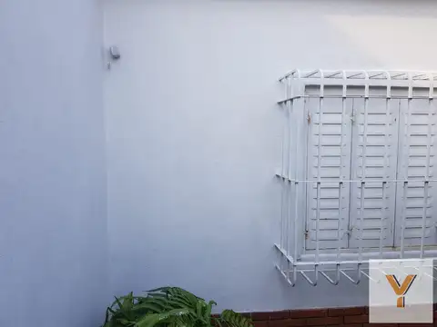 Casa 2 ambientes con 1 baño
