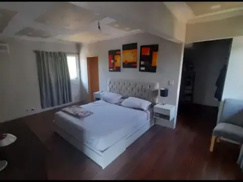 Casa  de tres dormitorios La plata Sicardi