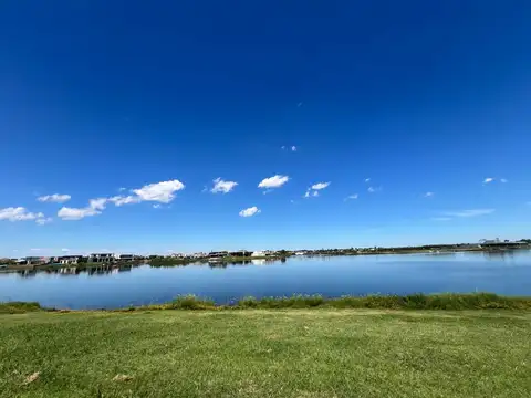 Venta Lote Terreno al agua, Barrio Marinas, Puertos del Lago, Escobar