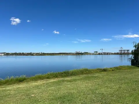 Terreno en Venta en Puertos - Barrio Marinas, USD 370.000