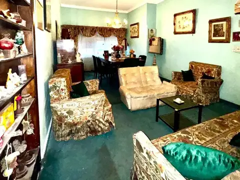 Depto Tipo Casa en Venta de 4 ambientes