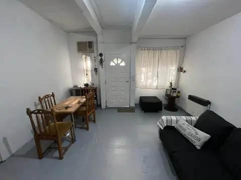 Depto Tipo Casa en Venta con 1 cocheras