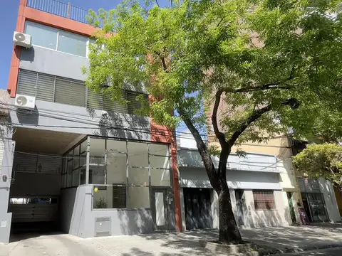 VENTA ALQUILER  Oficina con 3 privados OPCIONAL 2 cocheras Barrio  Abasto
