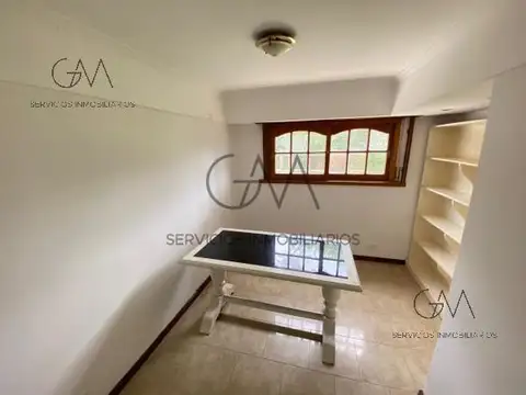 Casa 5 ambientes con 4 baños