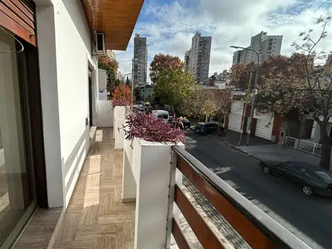 Depto Tipo Casa 4 ambientes con 2 baños