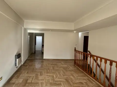 Depto Tipo Casa en Alquiler de 3 dormitorios