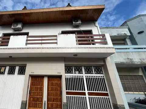 PISO UNICO 4 AMBIENTES CON TERRAZA Y QUINCHO