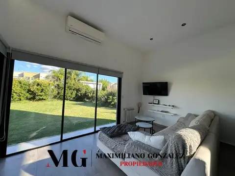 Casa 4 ambientes con 3 baños