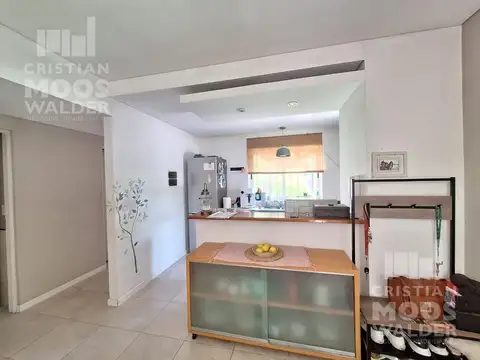 Casa en Alquiler con 1 cochera