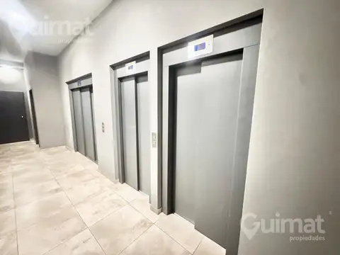 Cochera en Recoleta zona Facultades