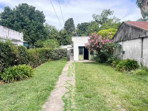 CASA 4 AMBIENTES PARQUE COCHERA LONGCHAMPS