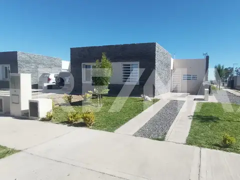 Casa en Venta en Cipolletti, USD 113.644