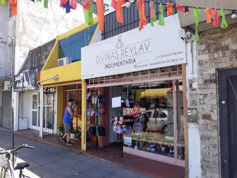 Avenida Presidente Peron 8175