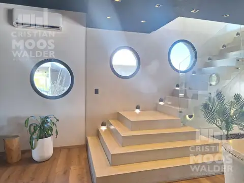 Casa 6 ambientes con 4 baños