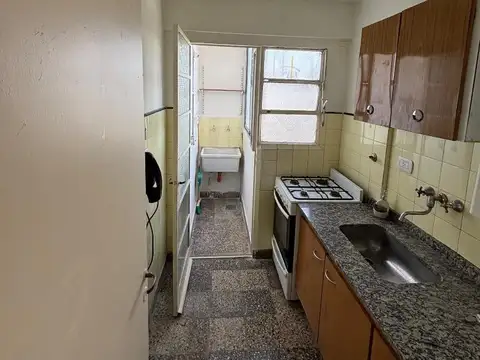 Pasco 900, Piso 7°