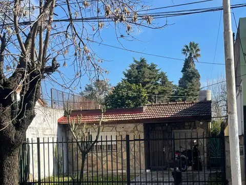 CASA FRENTE A LA PLAZA