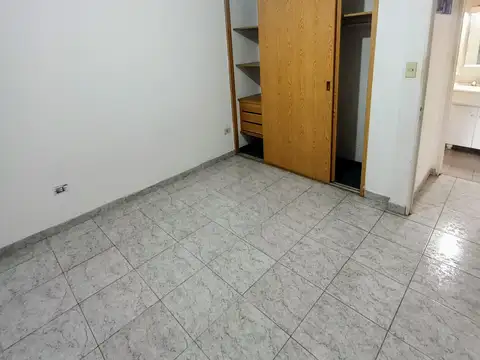 Departamento en Alquiler en Sarandi, $ 390.000