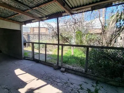 Casa 4 ambientes con 1 baño