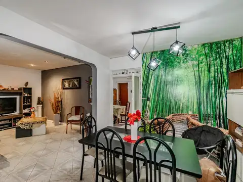 VENTA PH TIPO CASA DE 5 AMBIENTES EN VILLA LYNCH